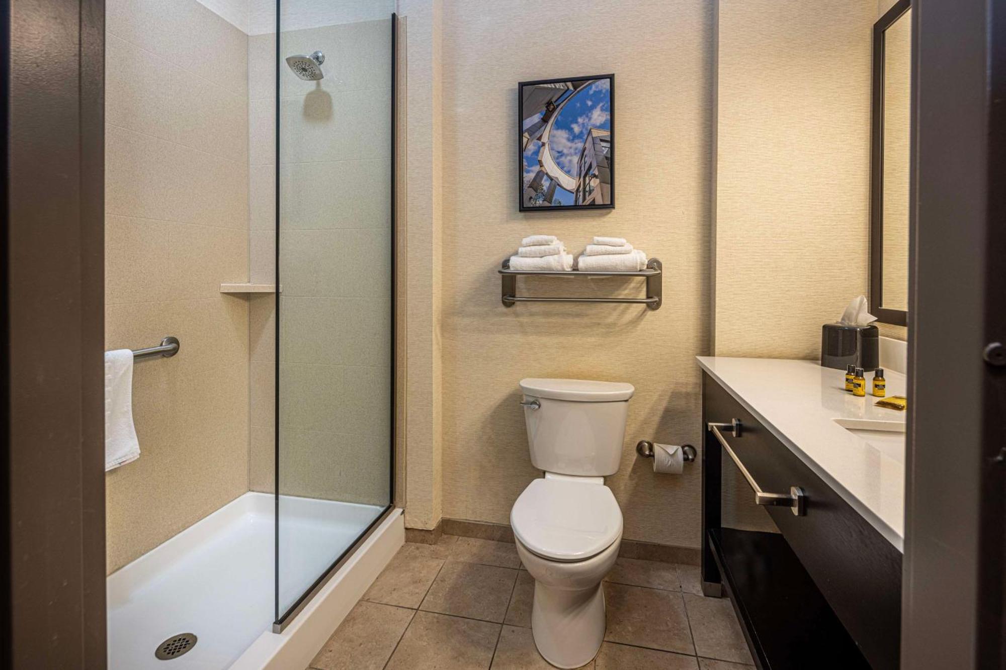 Best Western Plus Franciscan Square Inn & Suites Steubenville Esterno foto