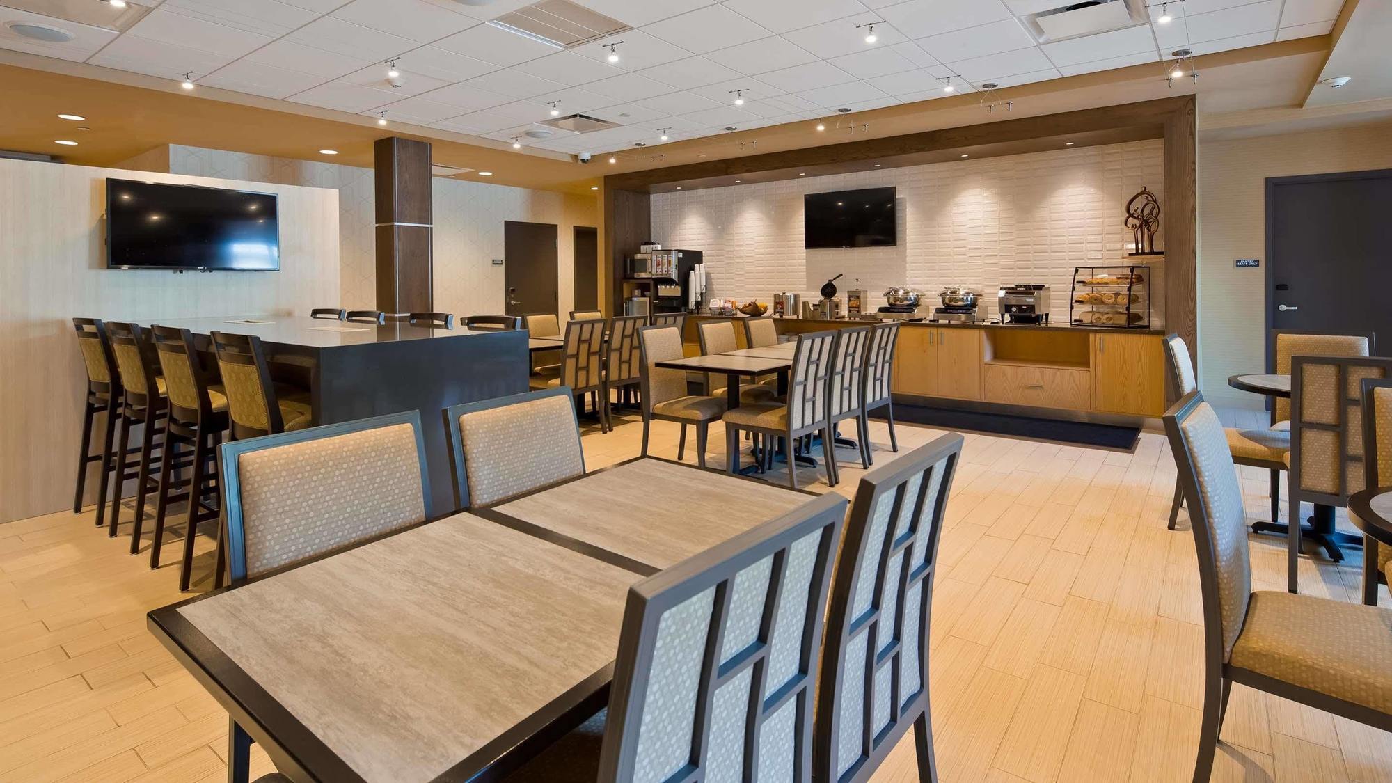 Best Western Plus Franciscan Square Inn & Suites Steubenville Esterno foto